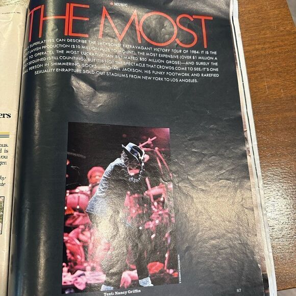 MICHAEL JACKSON On Stage And Off LIFE Magazine September 1984 fair condition, - Picture 9 of 13